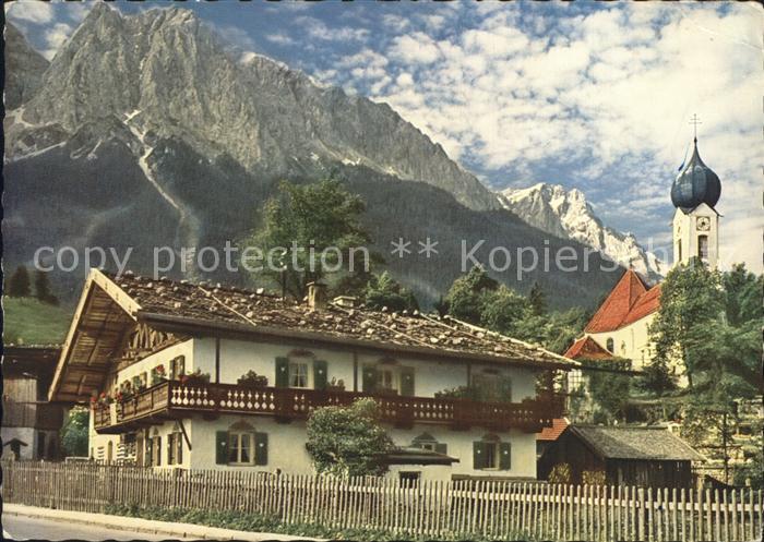 Grainau Ortspartie mit Kirche Waxenstein Zugspitze Wettersteingebirge