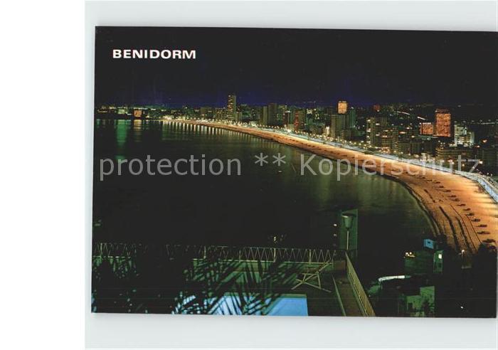 Benidorm Strandpartie bei Nacht