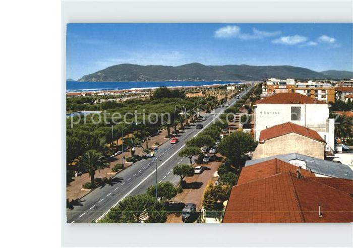 Marina di Carrara Promenade