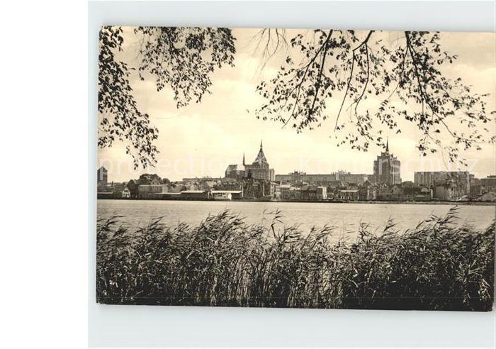 ROSTOCK  CITY Blick ueber die Warnow