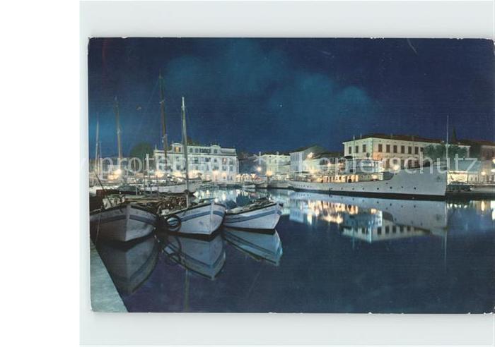 Grado Gorizia Hafen bei Nacht