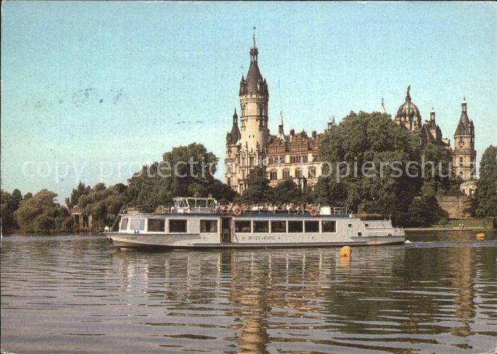 Schwerin Mecklenburg Schloss Faehre