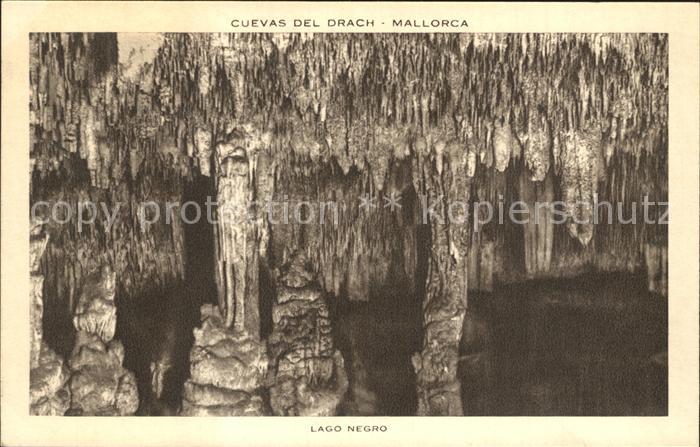 Hoehlen Caves Grottes Cuevas del Drach Mallorca Lago Negro