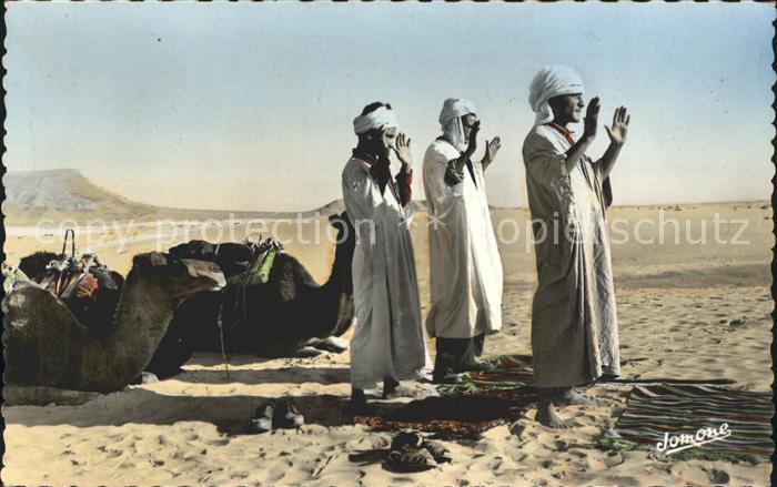 Scenes et Types Nr. 130 Bou-Saada Priere dans le desert