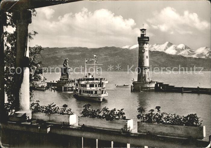 Motorschiffe Deutschland Lindau Bodensee Hafeneinfahrt