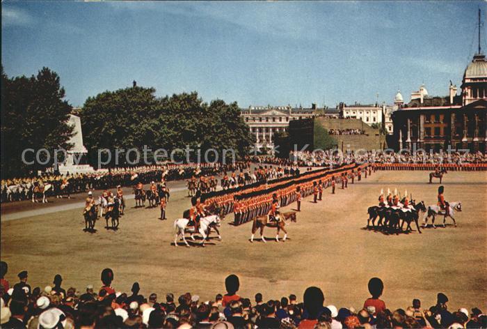 Leibgarde Wache Queen Elizabeth Horse Guards Parade Bri