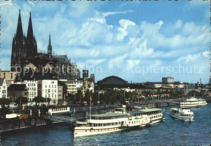 Dampfer Seitenrad Koeln Dom Rhein