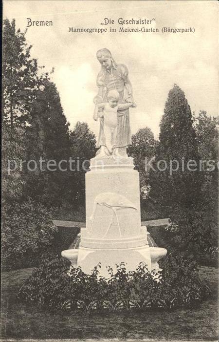 BREMEN CITY Die Geschwister Marmorgruppe im Meiereigarten Buergerpark Statue