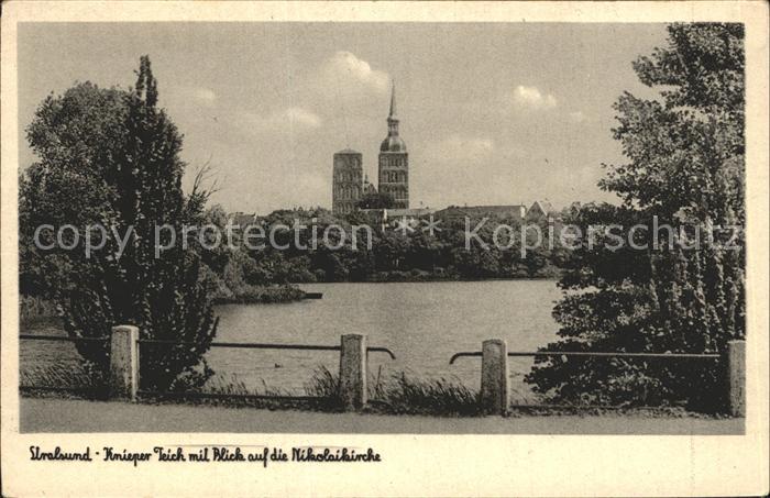 Stralsund Mecklenburg Vorpommern Knieper Teich mit Blick auf die Nikolaikirche