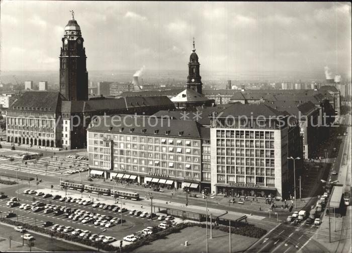 DRESDEN Elbe Blick zum Rathaus