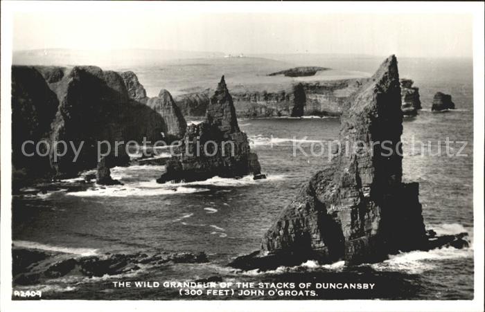 Duncansby Bay Grossbritannien Brandung in den Felsen