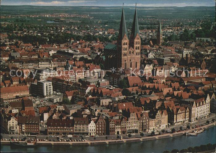 LueBECK CITY Fliegeraufnahme mit Dom