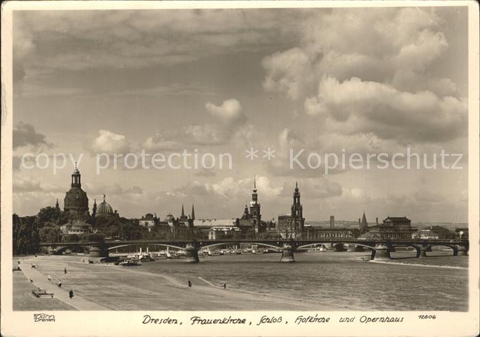 DRESDEN Elbe Schloss Hofkirche Opernhaus