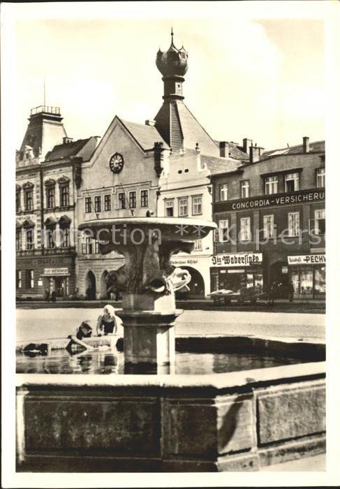 Leitmeritz Litomerice Nordboehmen Marktplatz Brunnen Kelchhaus