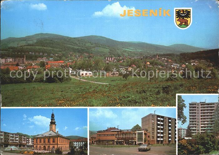 Jesenik Celkovy pohled Namesti Rude armady s radnici Namesti Svobody Nova vystav