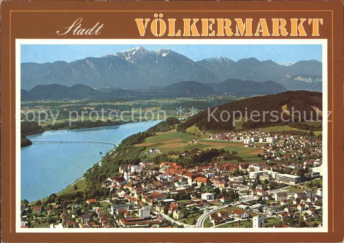 Voelkermarkt am Stausee der Drau gegen Hochobir Karawanken Fliegeraufnahme