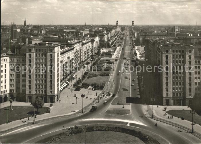 BERLIN  CITY Karl Marx Allee mit Frankfurter Tor