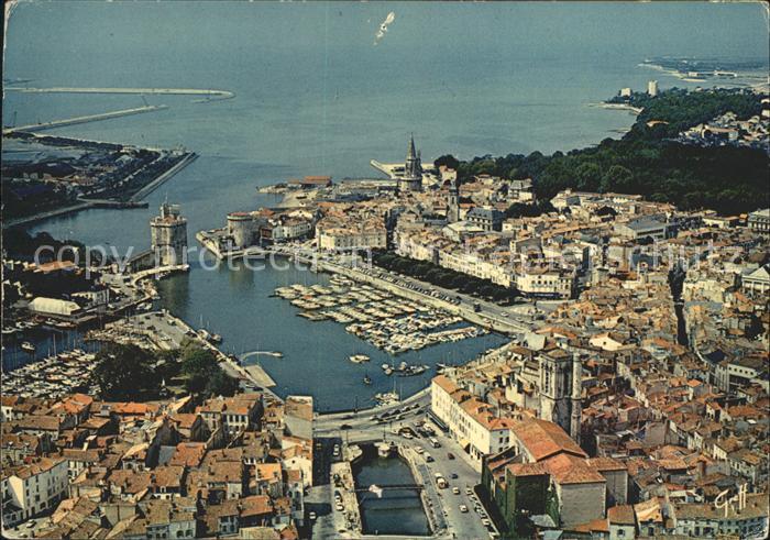La Rochelle Charente-Maritime Vue generale aerienne Eglise Saint Sauveur Tours S