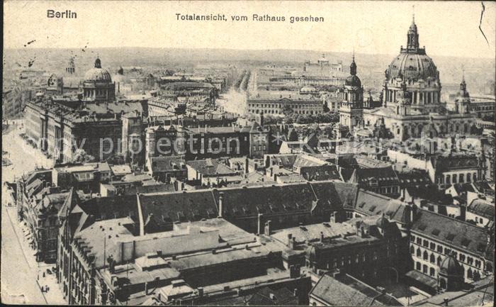 BERLIN  CITY Blick vom Rathaus auf Dom