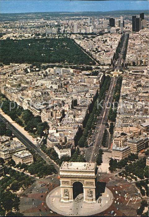 Paris Fliegeraufnahme Arc de Triomphe