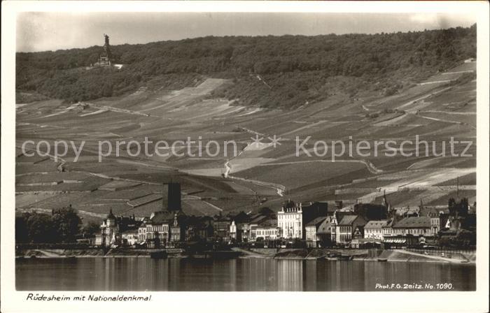 Foto Zeitz F.G. Nr. 1090 Ruedesheim Nationaldenkmal