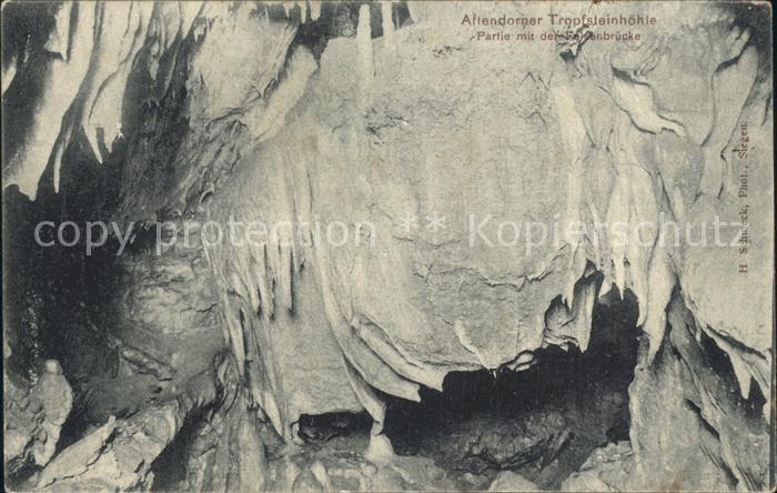 Hoehlen Caves Grottes Attendorn Tropfsteinhöhle Felsenbrücke