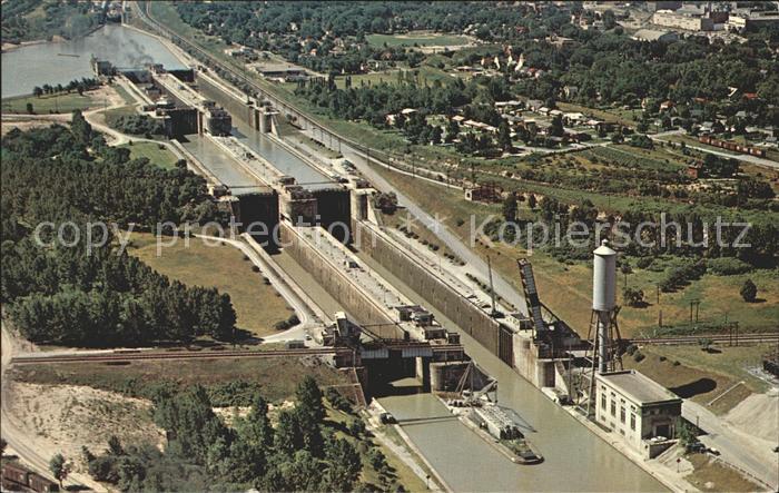 Schiffe Ships Navires Aerial view Locks 7-6-5-4 Welland Ship Canal St. Catherine