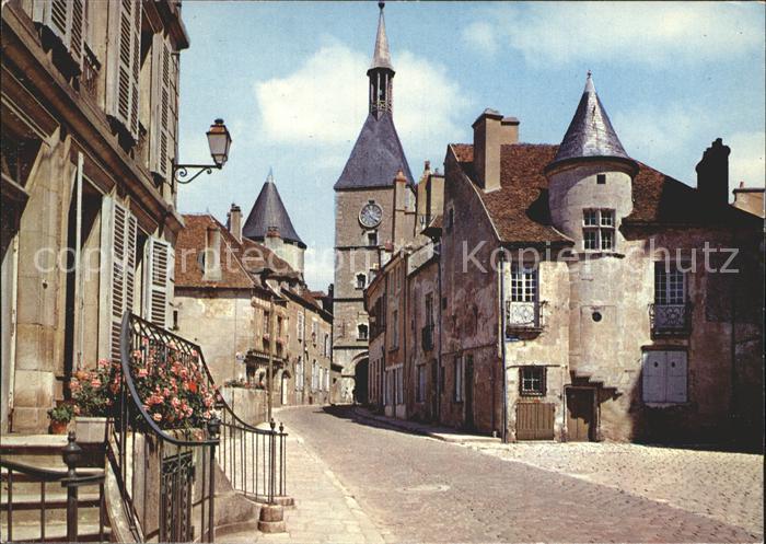 Avallon Les vieux quartiers