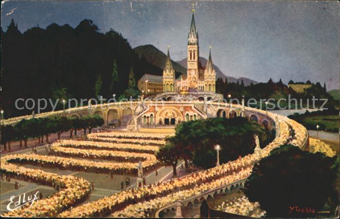 Lourdes Hautes Pyrenees Basillique Illuminee Precession