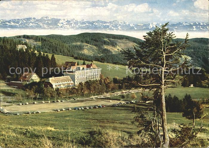 Feldberg Schwarzwald Hotel Feldberger Hof mit Alpenkette