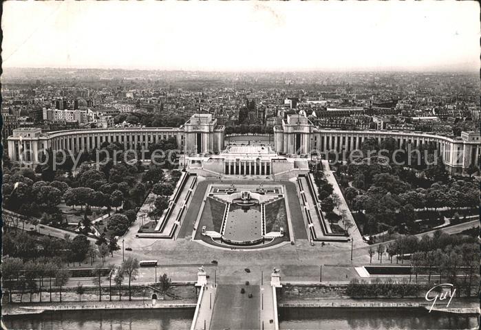 Paris Fliegeraufnahme Palais de Chaillot