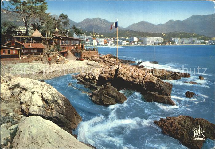 Cap Martin Les Pirates dans le fond Menton