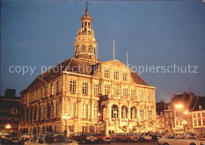 Maastricht Markt mit Stadhuis