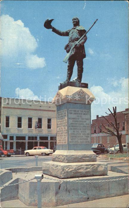Lawrenceburg Tennessee Statue of Davy Crockett