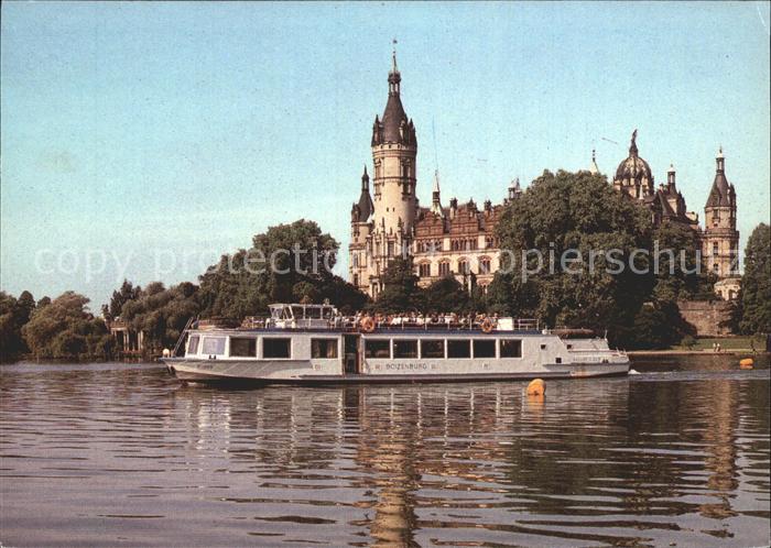 Schwerin Mecklenburg Schloss Fahrgastschiff
