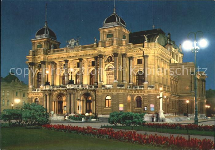 Zagreb Theater bei Nacht