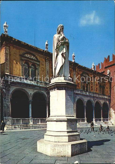 Verona Veneto Piazza dei Signori Monumento a Dante