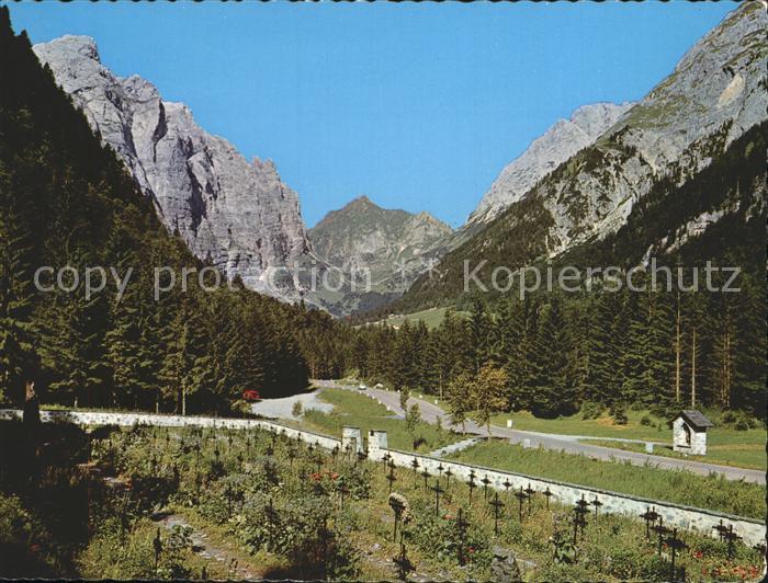 Kaernten Heldenfriedhof an der Ploecken Passstrasse im Valentintal