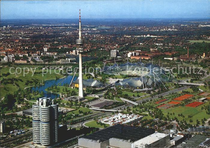 Muenchen Bayern Fliegeraufnahme Olympiagelaende
