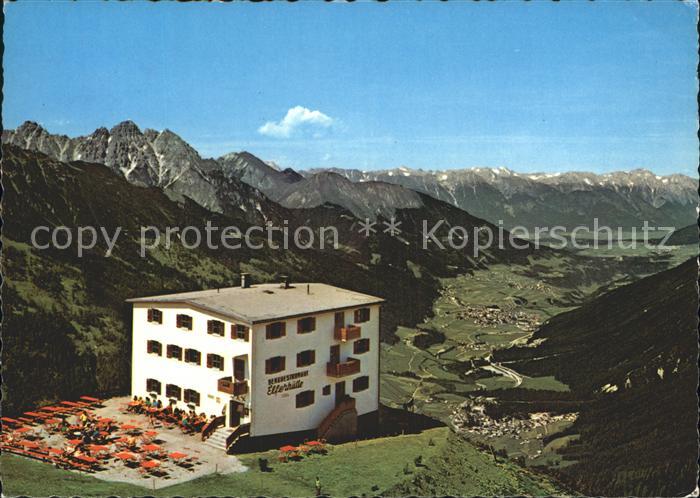 Neustift Stubaital Tirol Elferhuette mit Blick ins Stubeital