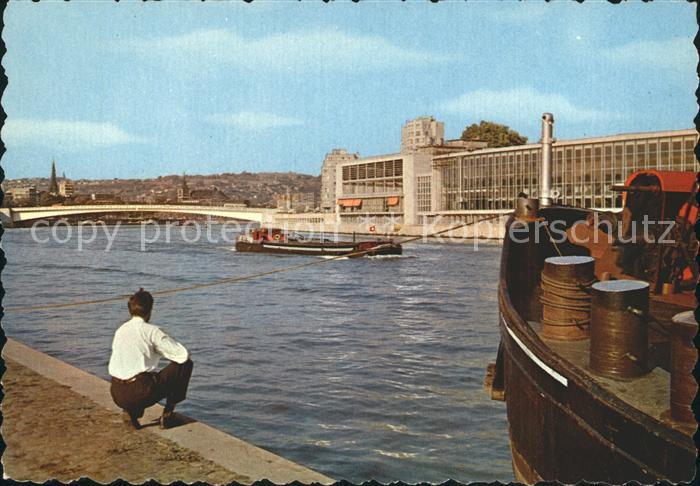 Luettich Liege Kongresshalle Maas