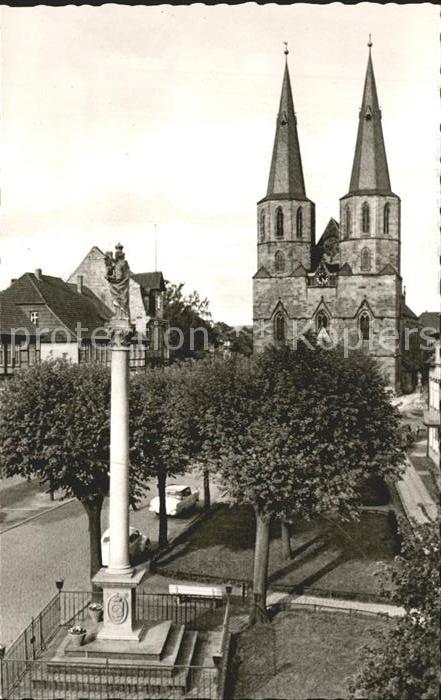 Duderstadt Niedersachsen Sankt Cyriakuskirche und Mariensaeule