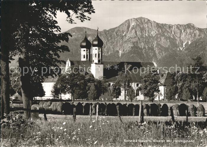 Benediktbeuern Kloster mit Herzogstand