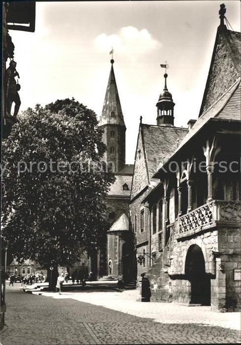 GOSLAR Harz Niedersachsen aeltester Teil des Rathauses Marktkirche