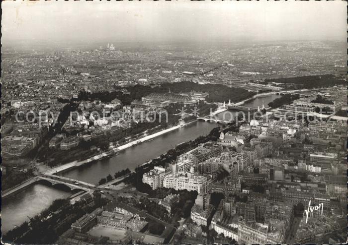Paris Vue panoramique prise de la Tour Eiffel la Seine la butte Montmartre