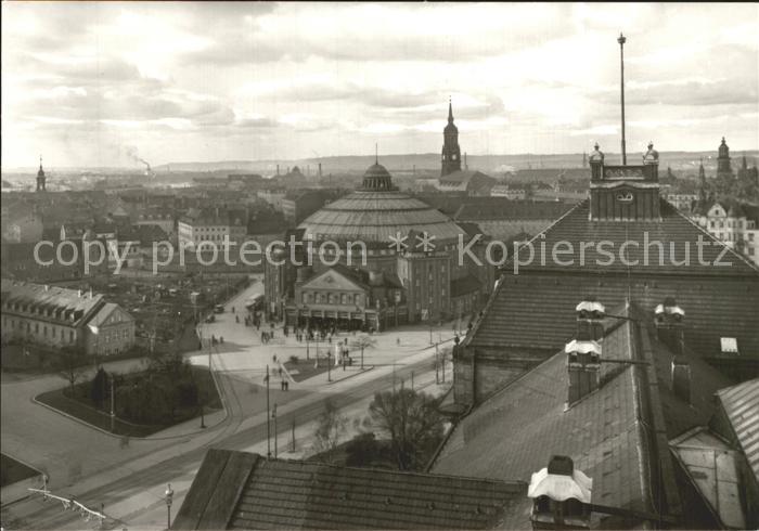 DRESDEN Elbe Blick zum Carolaplatz mit Zirkusgebaeude vor Zerstoerung 1945
