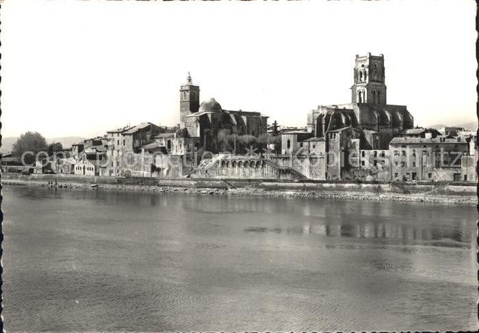 Pont-Saint-Esprit Eglise Saint Pierre IX siecle et Saint Saturnin