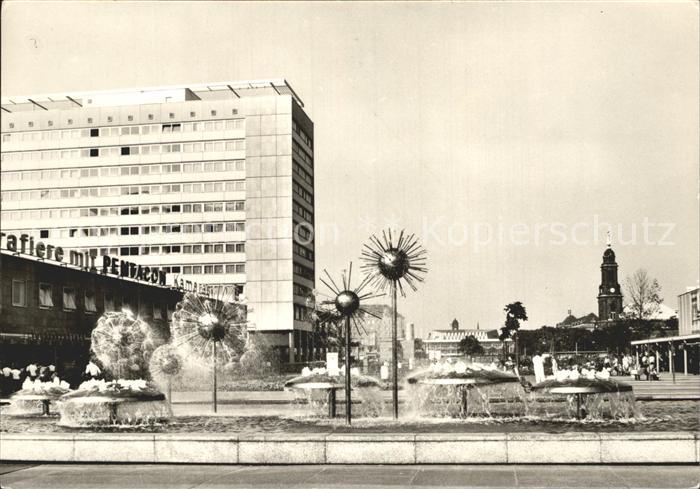 DRESDEN Elbe Prager Strasse Wasserspiele