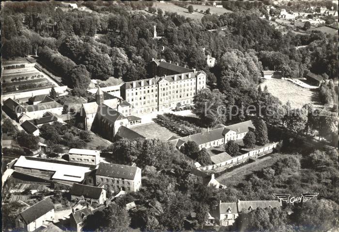 Mortain Fliegeraufnahme Abbaye Blanche
