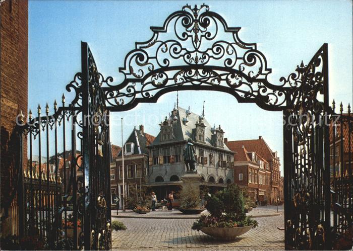 Hoorn Waaggebow Standbeeld